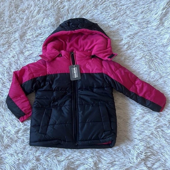 Operation warm kids Unisex puffer winter coat black/hot pink size 5/6